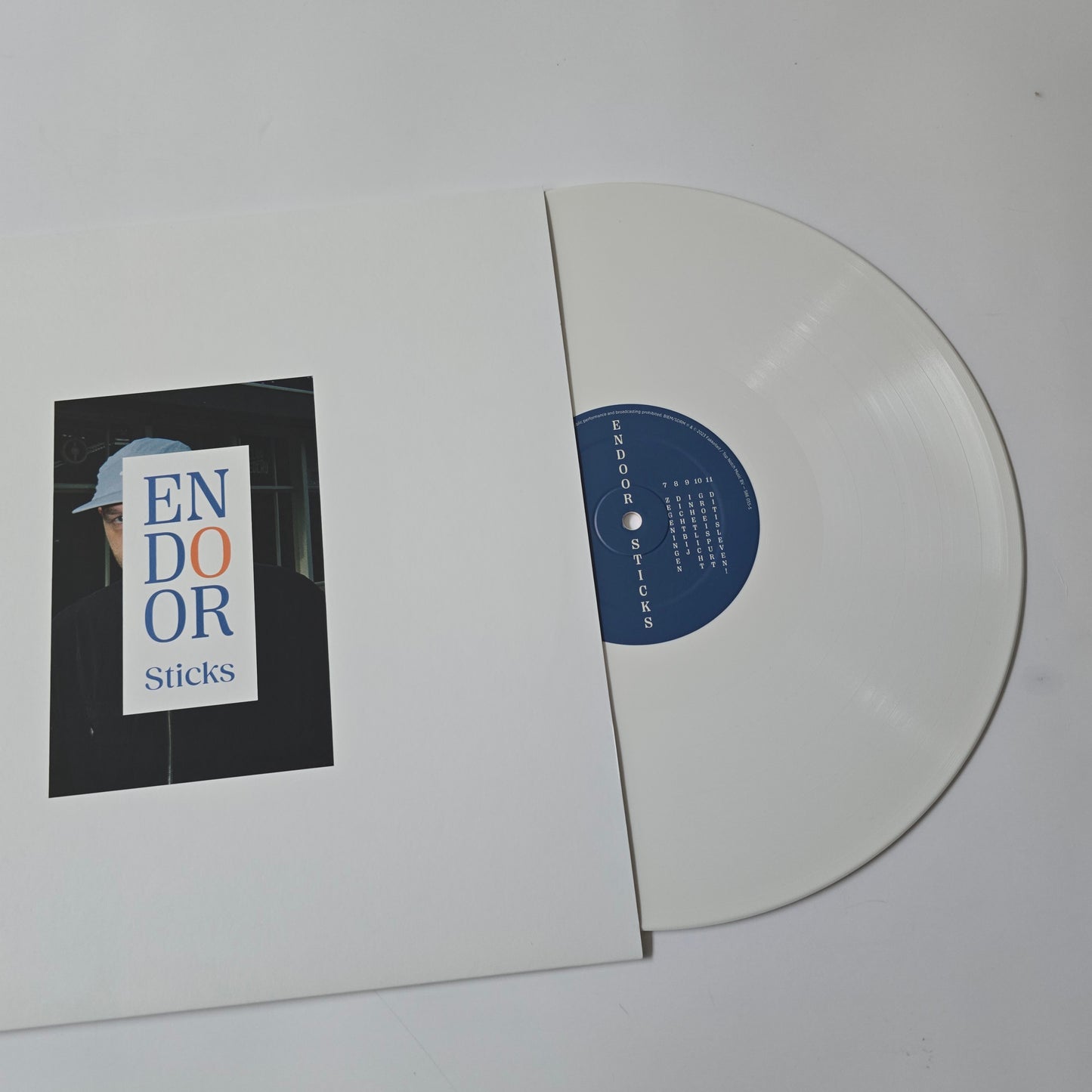 STICKS - EN DOOR WIT GEKLEURD VINYL -LIKE NEW!-