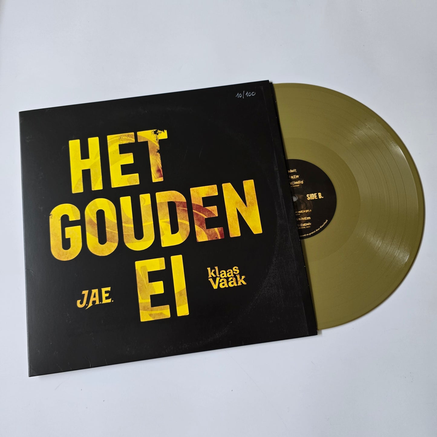 J.A.E. - HET GOUDEN EI, LIMITED EDITION GOLD COLORED VINYL -PRE OWNED!-
