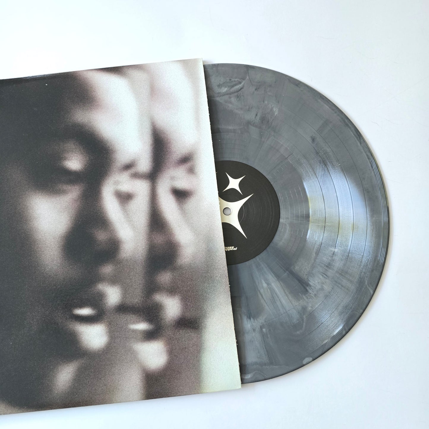 NAS - MAGIC, LIMITED EDITION GALAXY VINYL WITH OBI -LIKE NEW!-