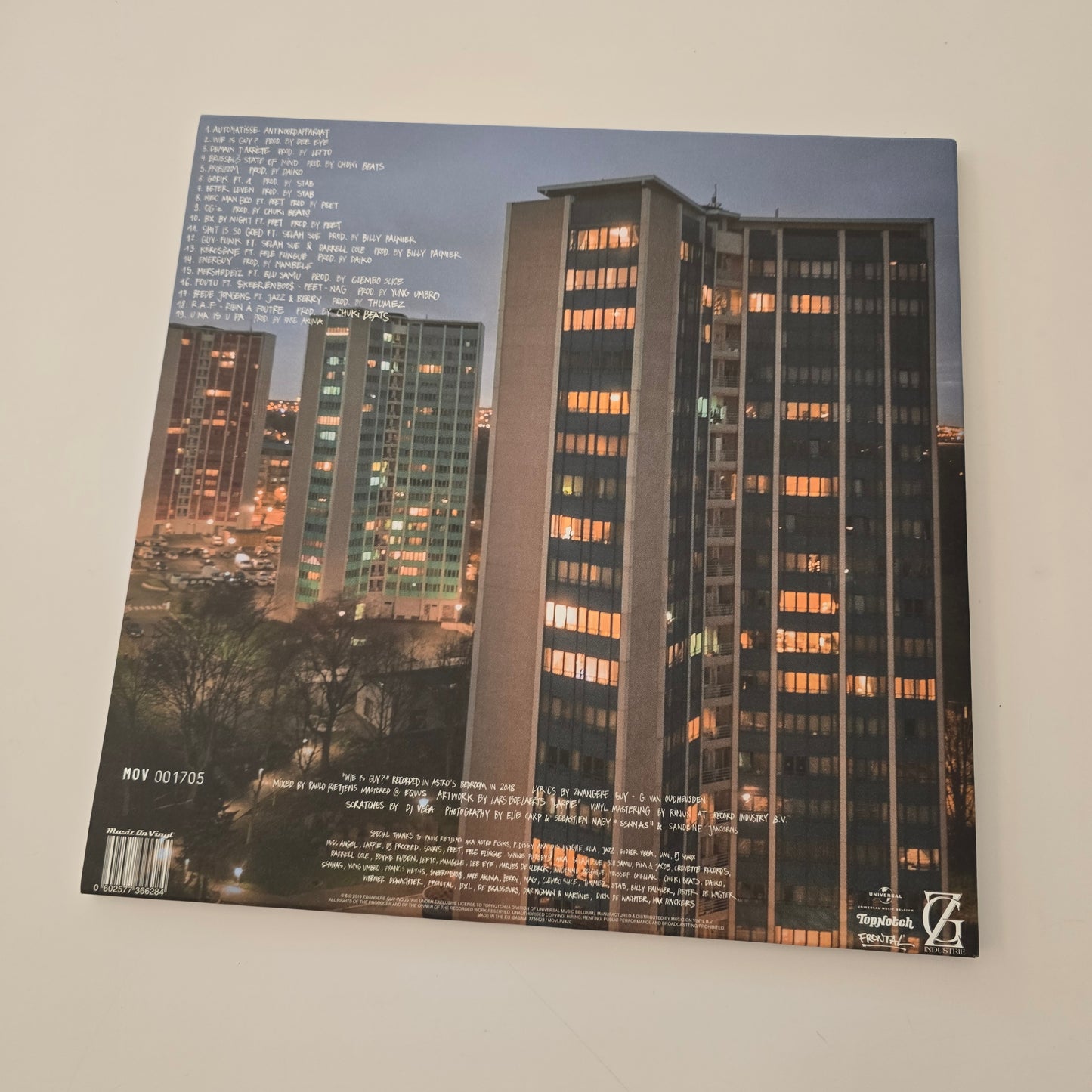 ZWANGERE GUY - WIE IS GUY? LIMITED EDITION COLORED VINYL -PRE OWNED!-