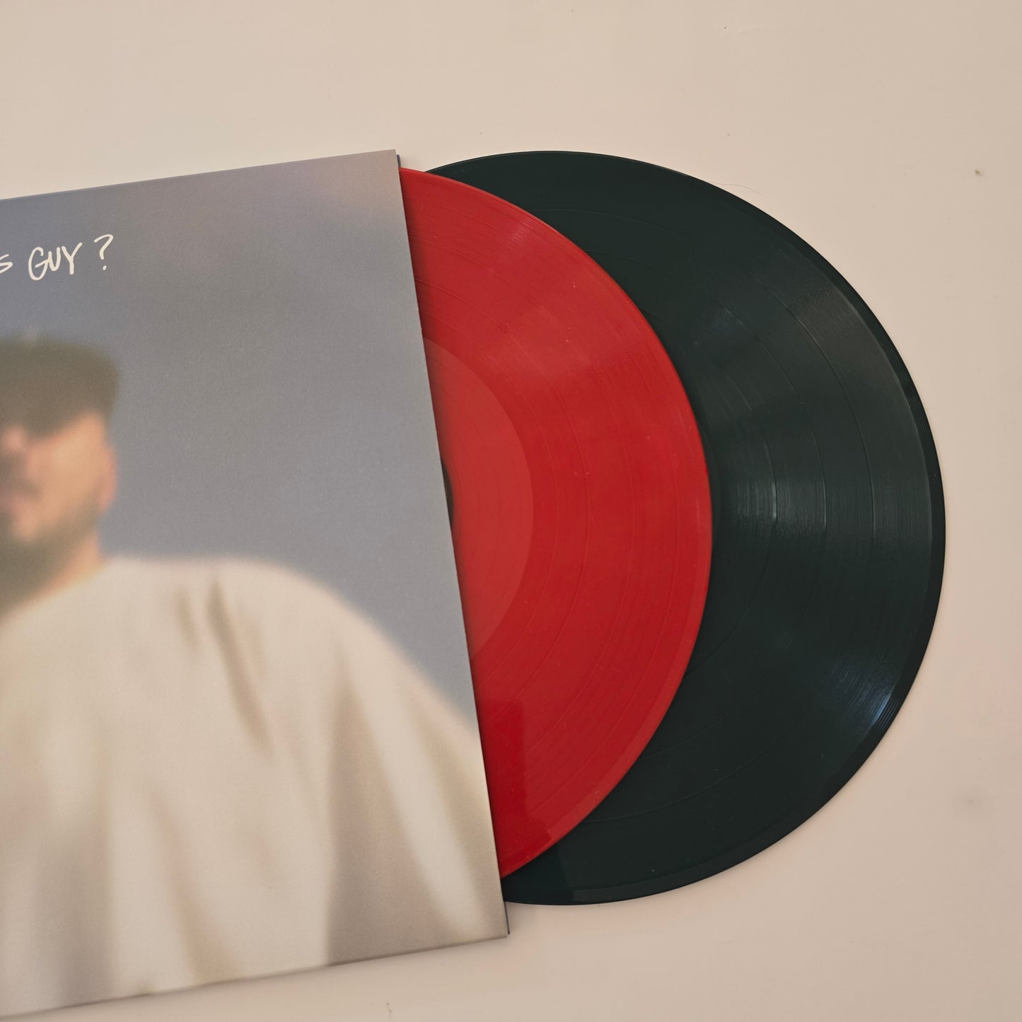 ZWANGERE GUY - WIE IS GUY? LIMITED EDITION COLORED VINYL -PRE OWNED!-