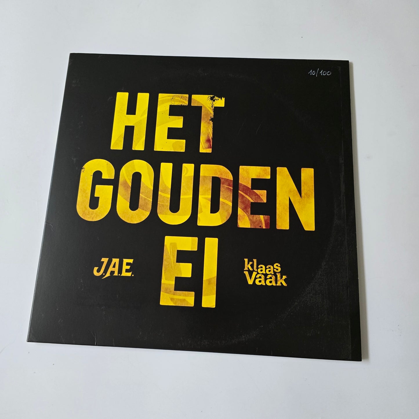 J.A.E. - HET GOUDEN EI, LIMITED EDITION GOLD COLORED VINYL -PRE OWNED!-