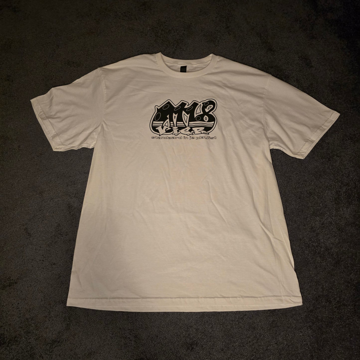 0118-VIER STANDAARD IN JE PLAYLIST T-SHIRT WIT -NIEUW!-